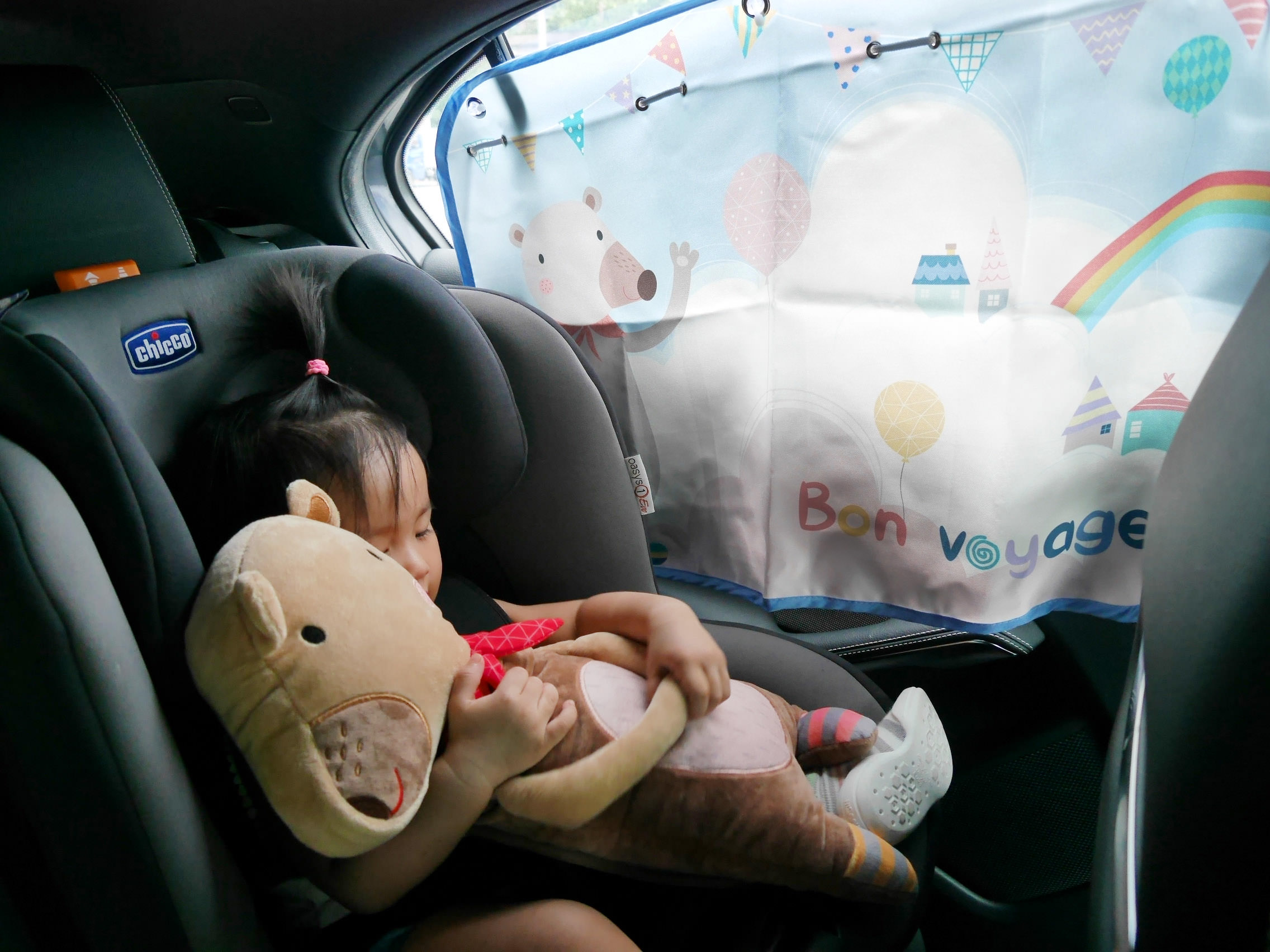 [育兒好物] 太陽紫外線out！韓國THE ZARI汽車遮陽簾+安全帶安撫娃娃