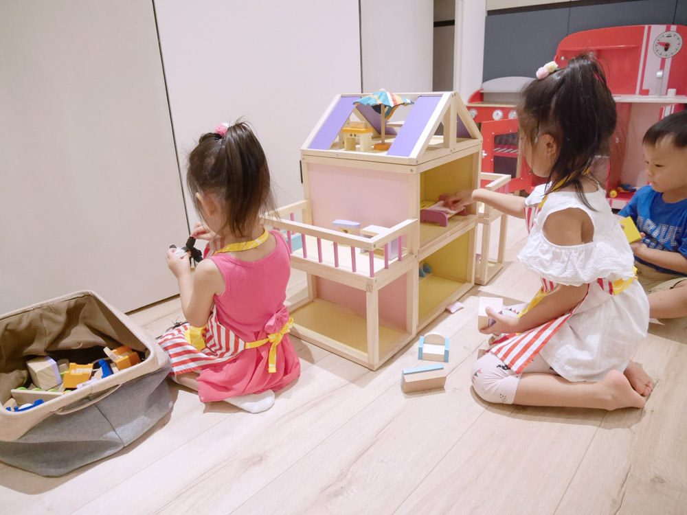 [啾團] ilovekids小孩玩不膩安全又有溫度的木製玩具(娃娃屋/鐵道組/小孩廚房組)