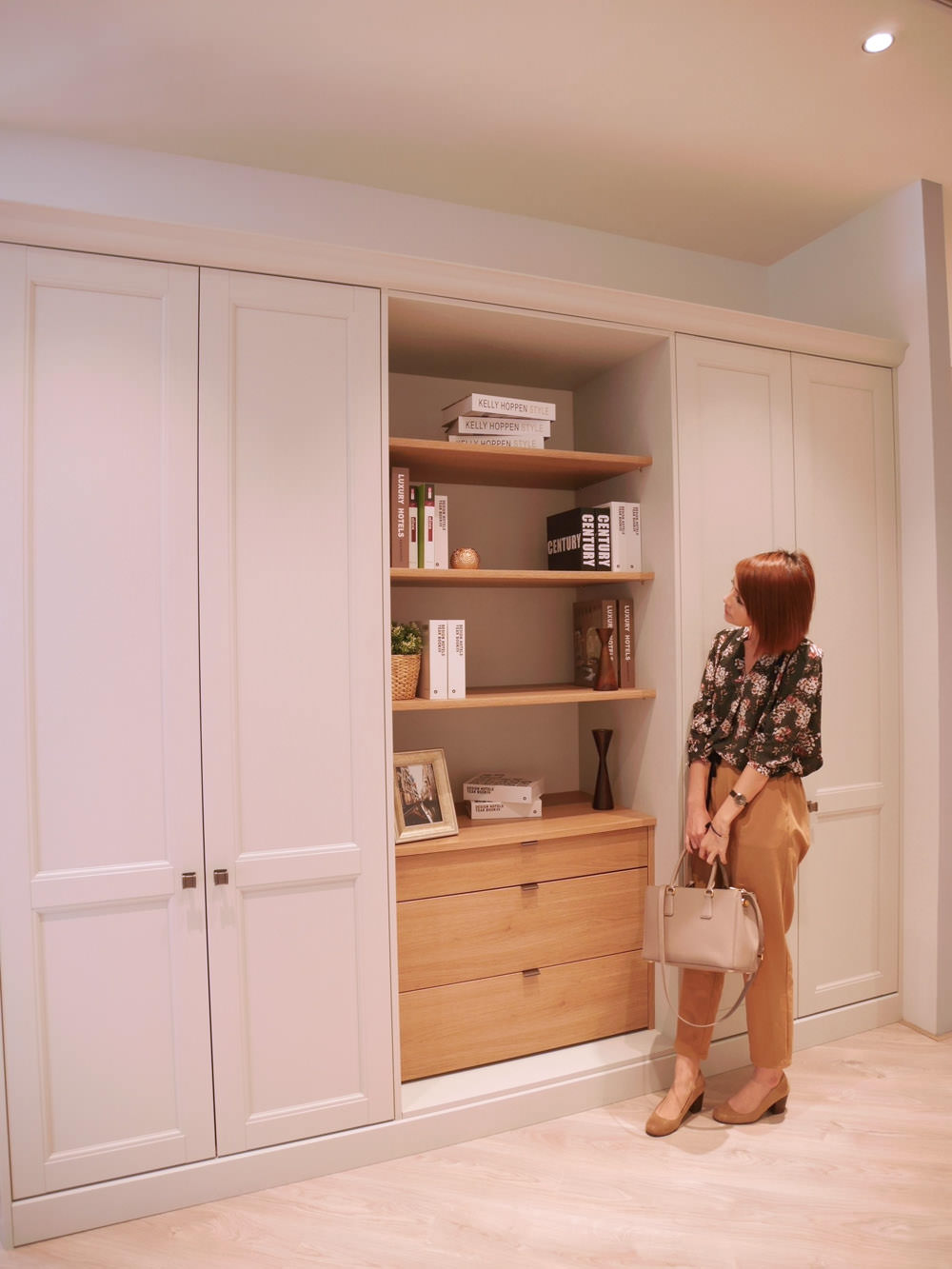 [沙發/櫥櫃] 簡單打造專屬於你的英倫質感家居,讓家中充滿品味時尚-三商美福Kindred臥室櫥櫃/gamamobel沙發