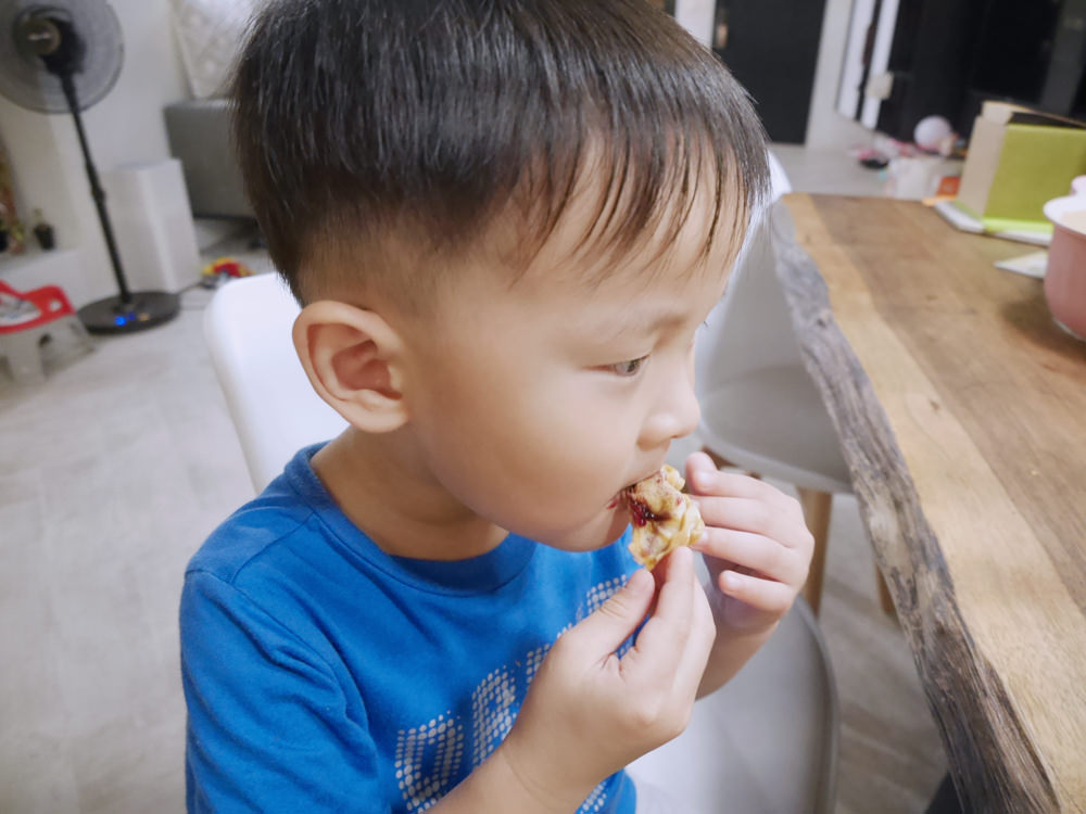 [啾團] 最夢幻的日本Vitantonio小V鬆餅機 甜心紫VWH-242.媽媽們廚房的夢幻逸品!一機五盤(加開九州Pancake七穀鬆餅粉)