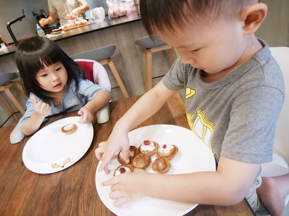 [啾團] 夢幻的日本Vitantonio小V計時鬆餅機LISA聯名款鬆餅機 / 雪花白鬆餅機,廚房的夢幻逸品!超猛優惠!