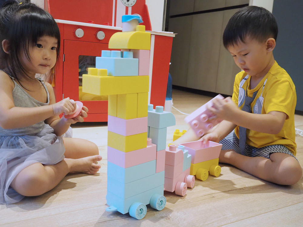 [啾團] 發揮小腦袋的無限想像力,安全的玩,快樂的收WOOHOO Block Junior 軟積木+WOOHOO兒童玩具收納櫃