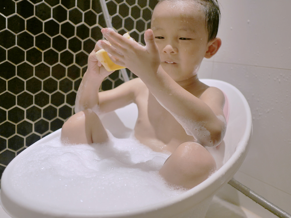 [啾團] 小朋友洗完澡不怕著涼!吸水超迅速又快乾的Harulez日本製毛巾/韓國MOMS NATURE防水墊