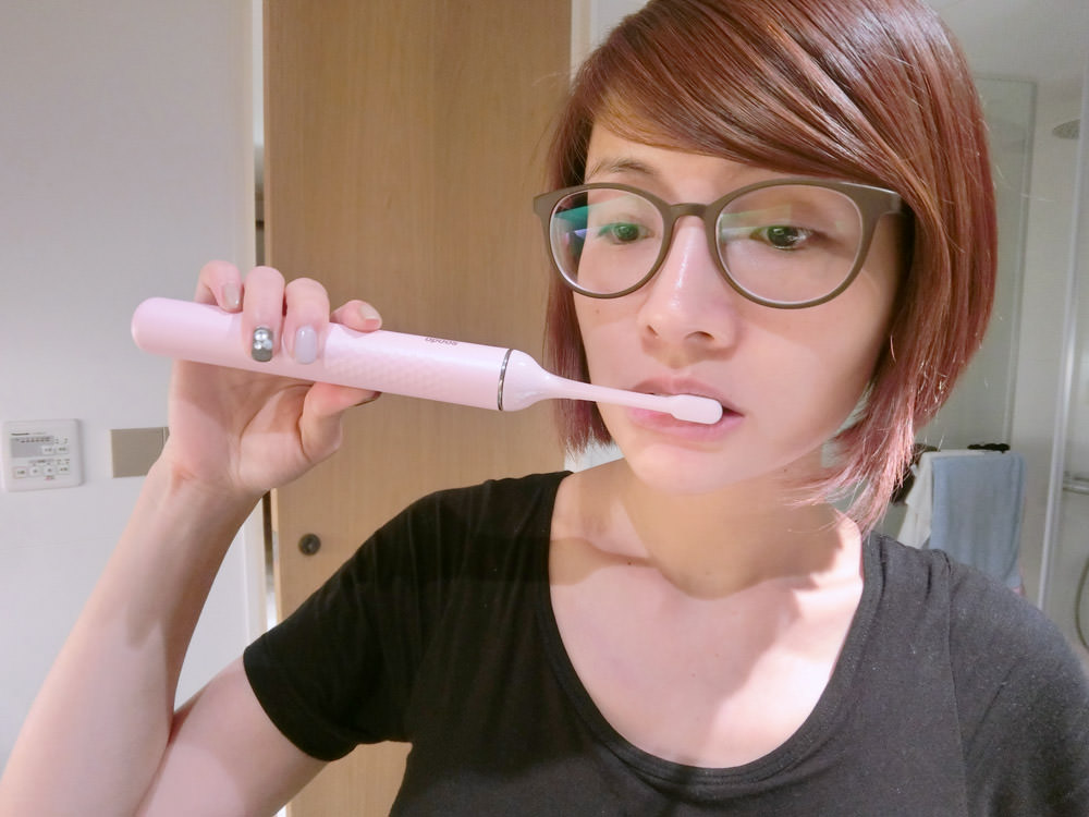 [啾團] 刷起來超有感!超推的大人小孩電動牙刷，開心刷出好牙齒-Soodo音波電動牙刷