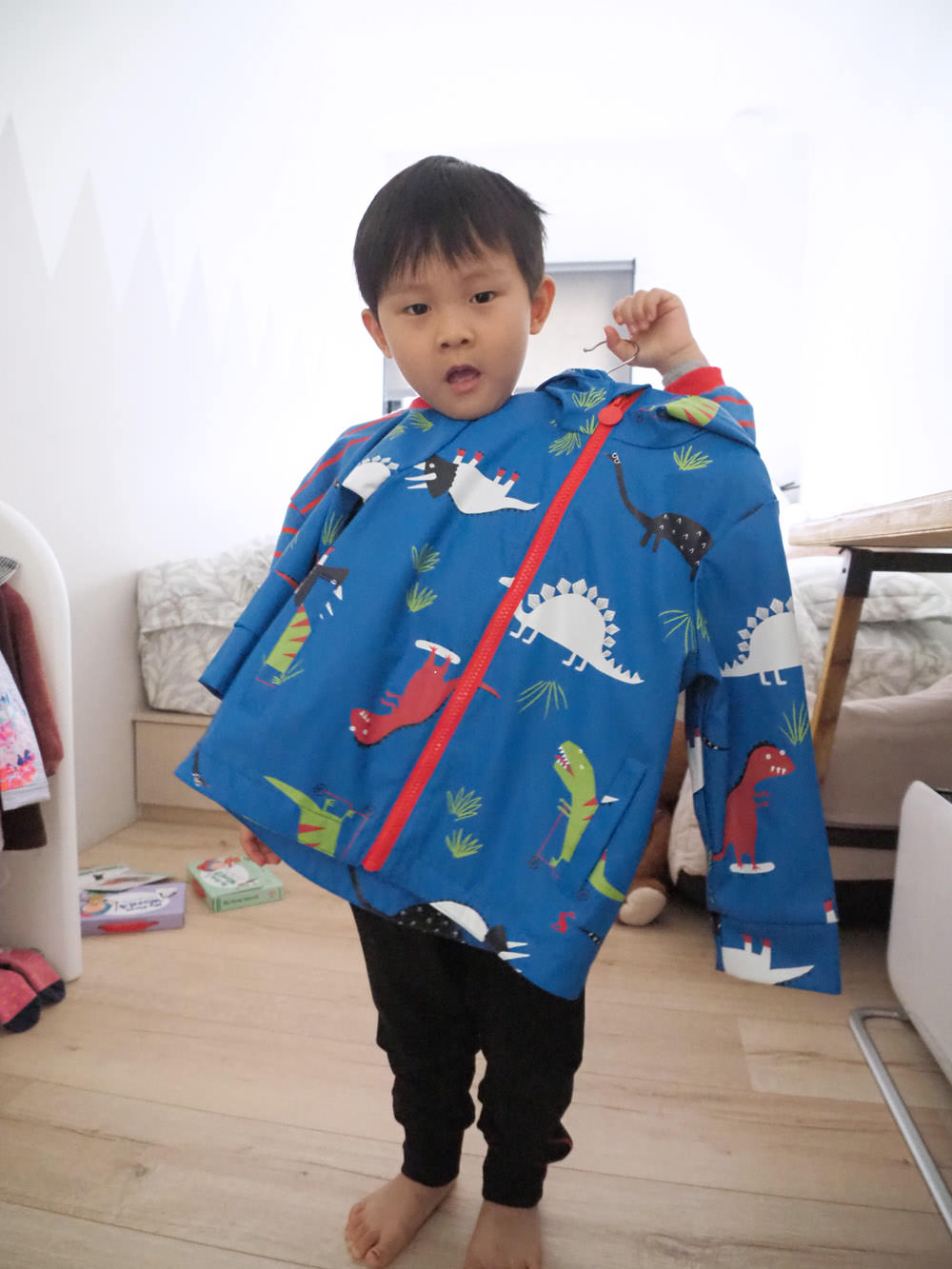 [啾團] 該自己來了!減輕媽媽的負擔.三歲開始的自理能力訓練-韓國Ifam兒童吊掛衣架組(Ifam地墊及圍欄)