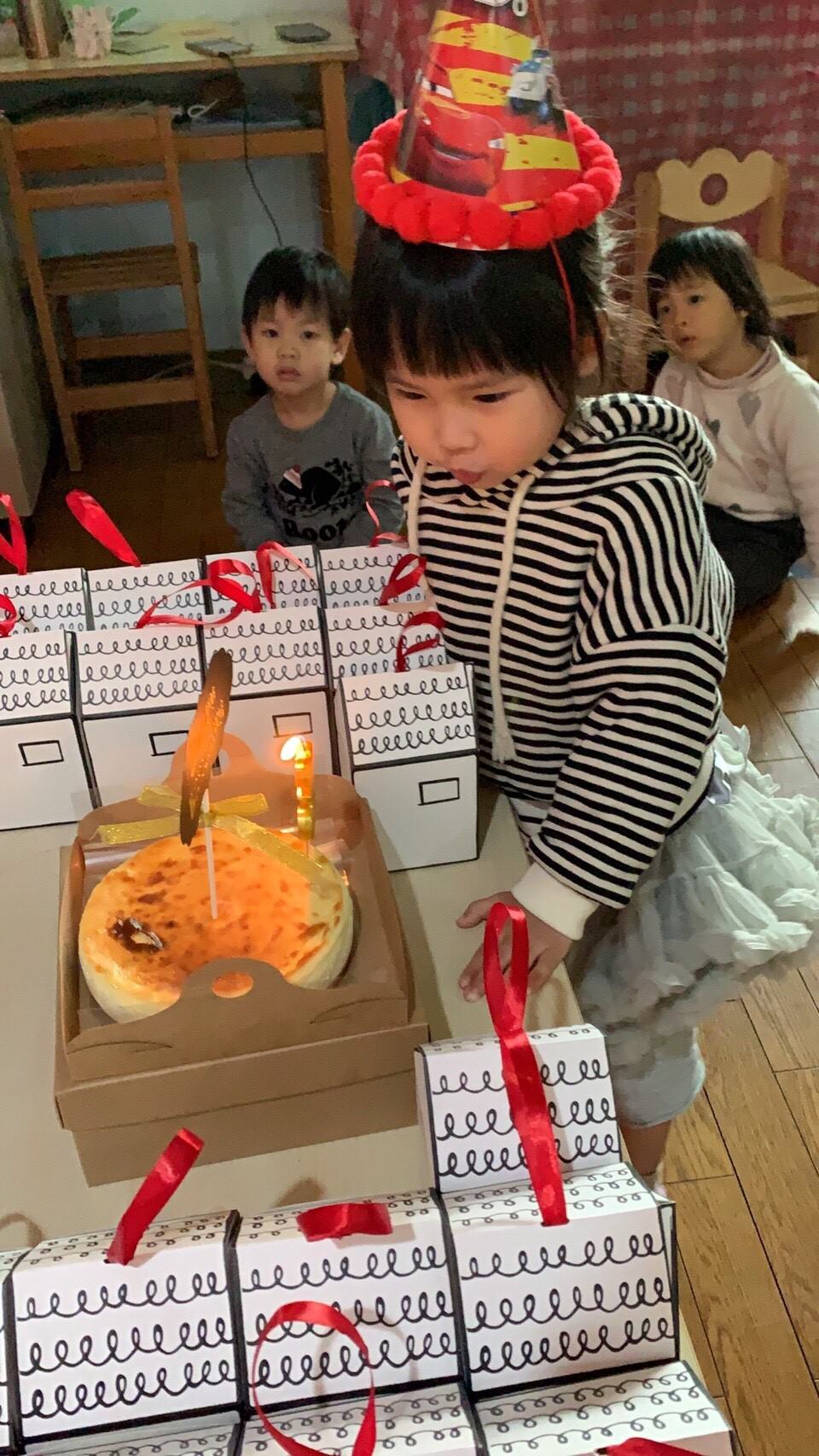 [紀錄] 我的小林林三歲了!生日餐盒及蛋糕紀錄+遲來的木木4歲生日派對記錄-拓樸本然私廚