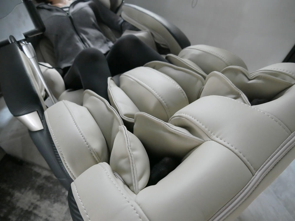 [好物] BH MB1220 萊昂按摩椅,媽媽們都需要一台結合時尚與舒適的超舒服按摩椅!