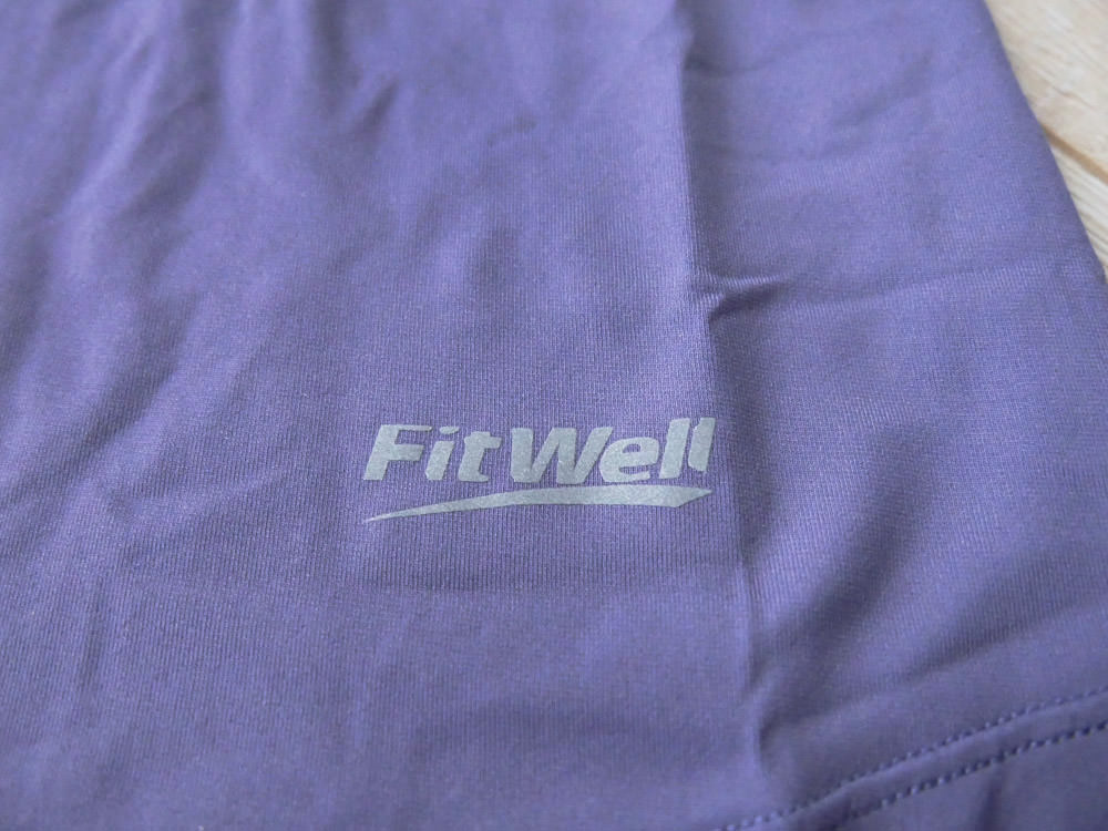 [運動] FitWell不怕太陽!夏天戶外運動也可以又美又舒服-膠原蛋白系列自由自在休閒上衣x自由自在無感Bra-T