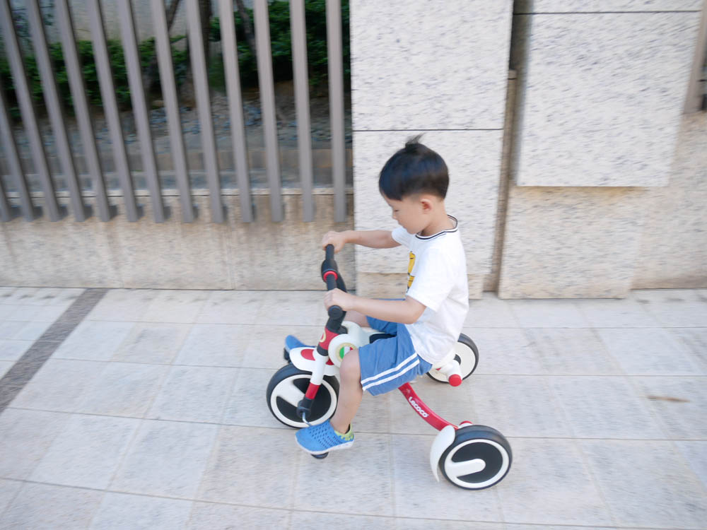 [啾團] 上山下海放心的騎吧!義大利Lecoco白武士可折疊二合一兒童三輪車.集合帥氣與便利的質感三輪車