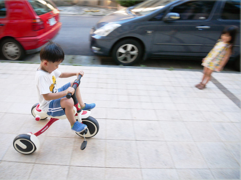 [啾團] 上山下海放心的騎吧!義大利Lecoco白武士可折疊二合一兒童三輪車.集合帥氣與便利的質感三輪車