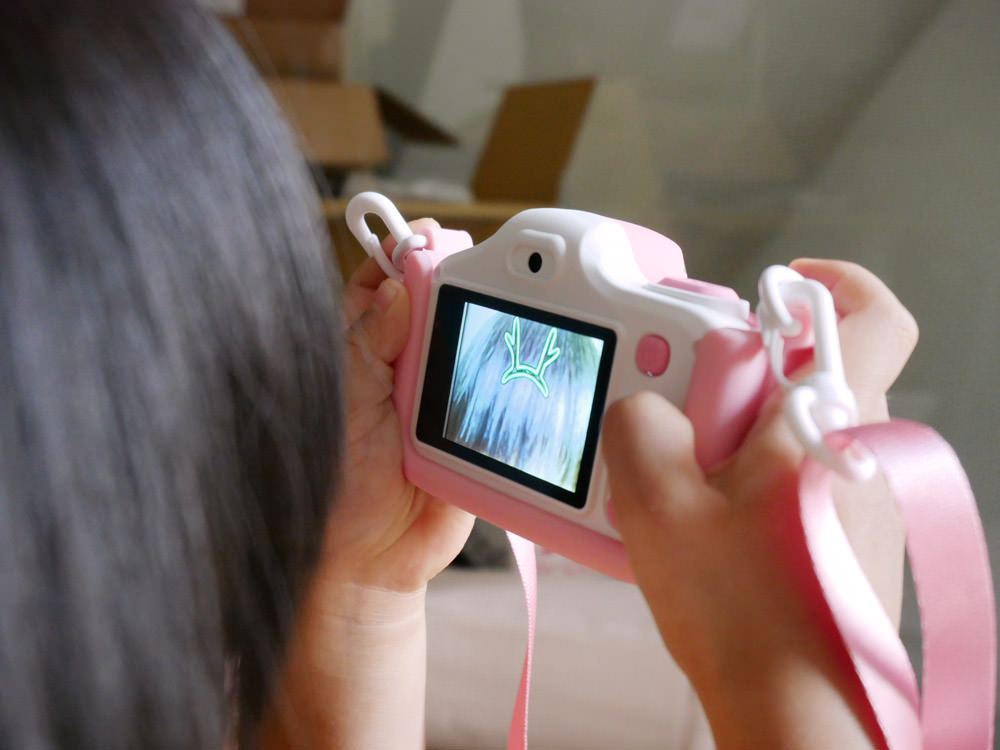 [啾團] FUNY Kids 第二代童趣數位相機滿足小朋友的攝影師拍照夢.安全又好玩的兒童相機