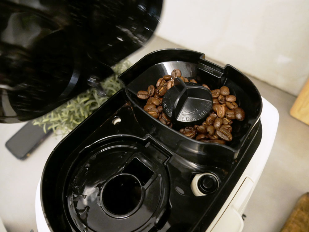 [啾團] recolte日本麗克特 FIKA自動研磨悶蒸咖啡機讓家裡變成咖啡館(把咖啡豆直接煮成咖啡)
