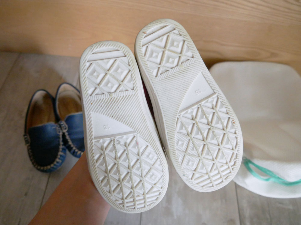 [啾團] 獻給辛苦的媽媽!喜白鞋-日本洗鞋袋讓鞋子不需要彎腰洗刷刷+好好用的日本SOWA 創和-可愛動物洗衣袋)