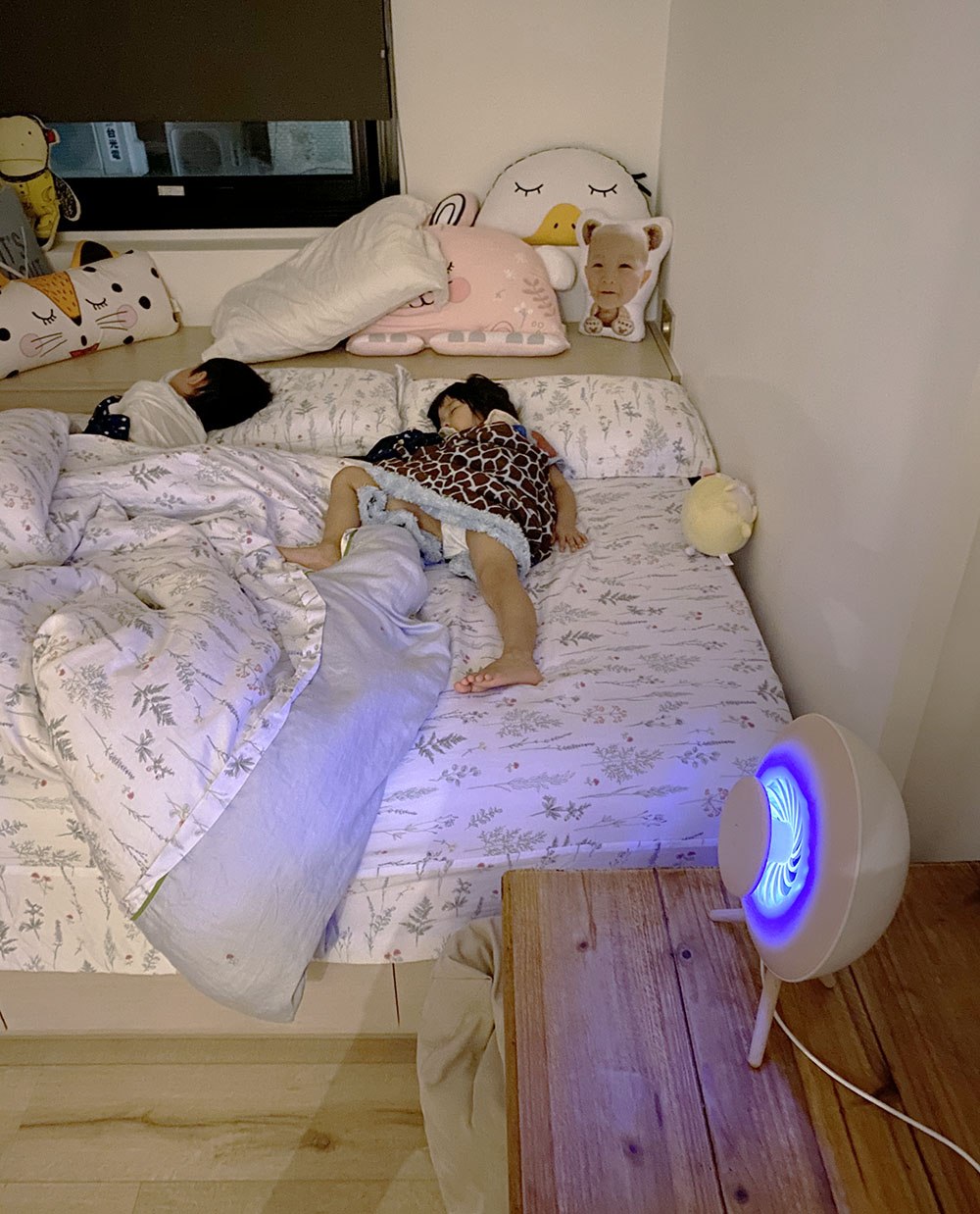 [啾團] 蚊子走開!別靠近我的小孩.讓小孩好好睡的韓國ifif靜音強效USB滅蚊燈(本次加開超美英國W10 全球首款不鏽鋼折疊杯)