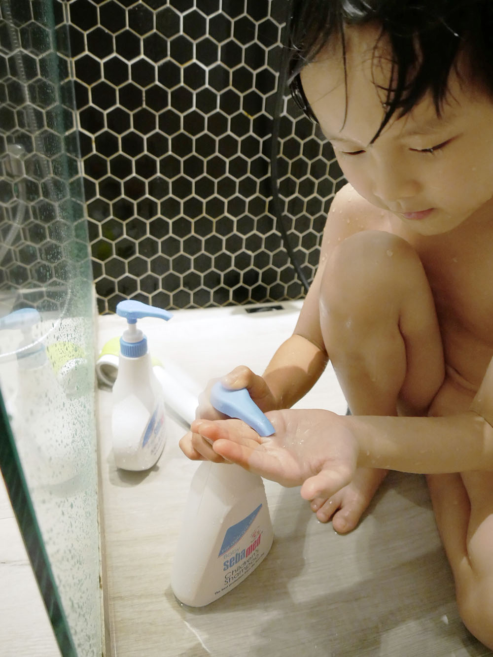 [育兒] 德國施巴5.5嬰兒泡泡浴露.給小朋友溫柔清潔呵護.讓小朋友好愛洗澡的秘密武器