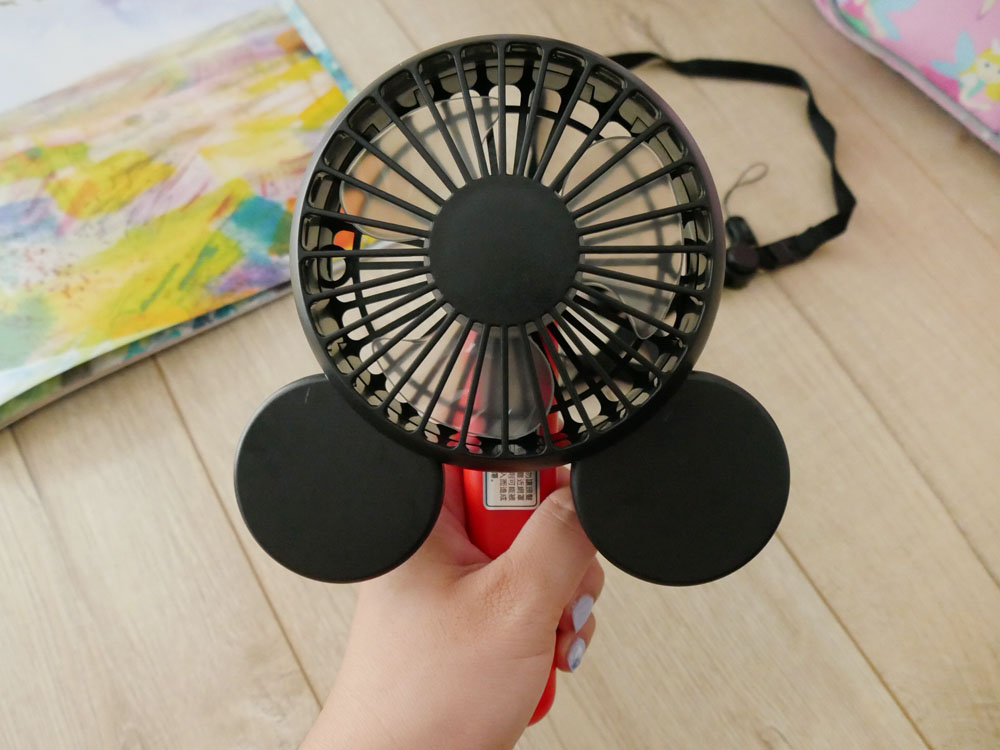 [啾團] 日本DOSHISHA米奇3WAY手持電扇可掛著/拿著/放著!到哪都能用的超可愛手持大風力風扇!