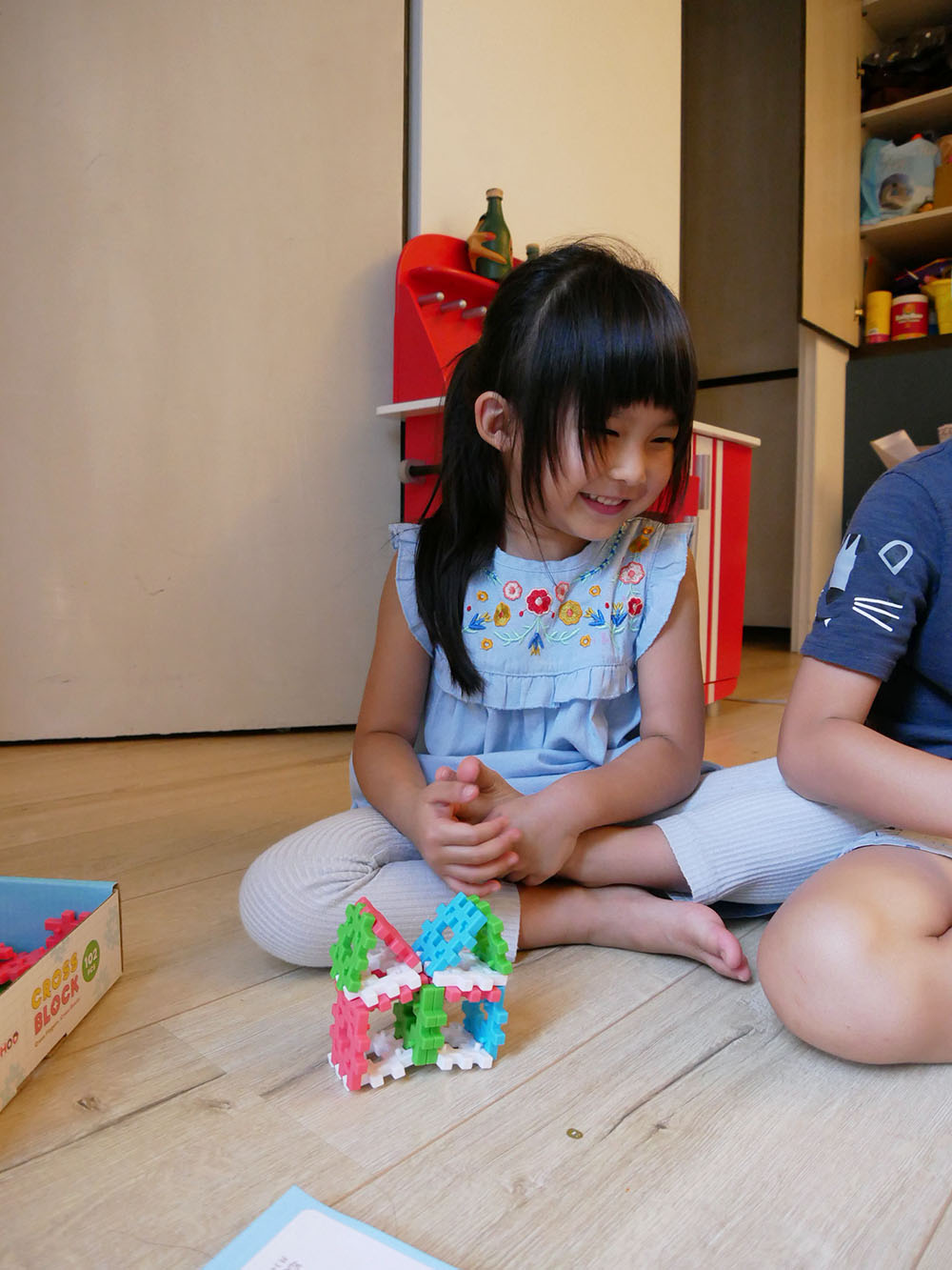 [啾團] 安全又好玩,給小朋友的無限想像及建構能力-WOOHOO FantasBrick大型搖搖軟積木+WOOHOO Block Junior 軟積木+WOOHOO兒童玩具收納櫃+心心積木