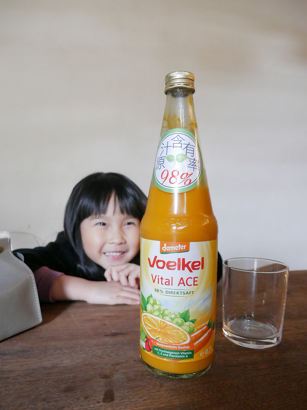 [啾團] 德國Voelkel有機果汁大人小孩都適合!讓身體補充滿滿維生素的好喝果汁(Voelkel有機維他ACE綜合果汁/黑棗汁/ 蘋果原汁)
