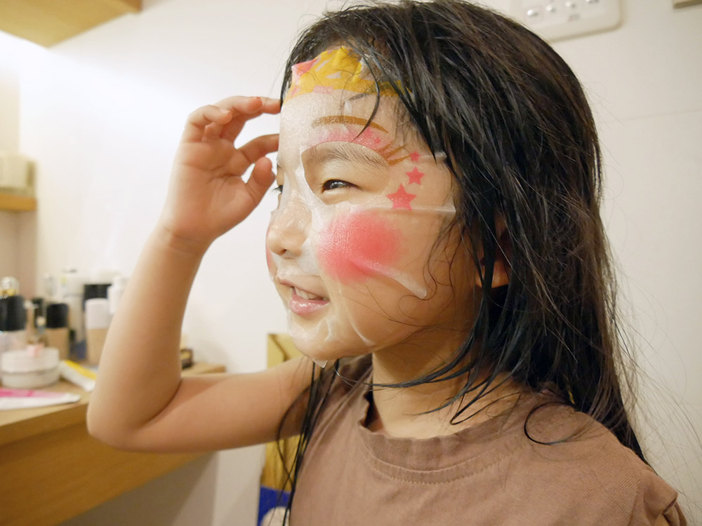 [啾團] 韓國Little Bling兒童化妝品讓滿足小女孩的愛漂亮,女孩看到都瘋狂的擬真兒童彩妝!