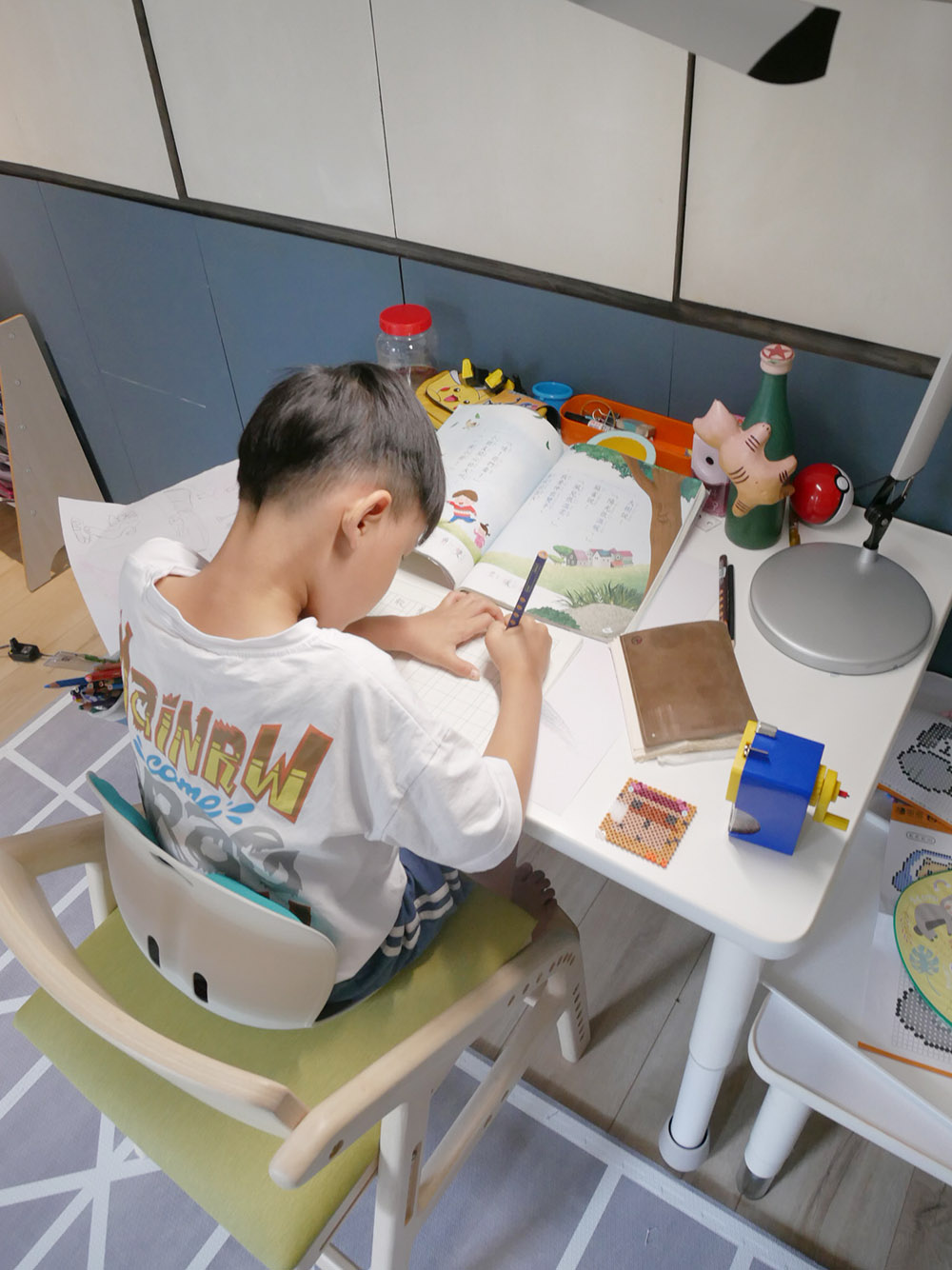 [啾團] 韓國-Curble Grand 3D護脊美學椅減少駝背機會,讓身體的自然而然挺直(Curble Kids 3D護脊美學椅)