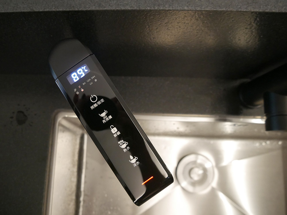 [啾團] Pro級櫥下淨水+飲水機!不須等待就可直接生飲冷熱水-EVERPOLL智能櫥下型雙溫UV觸控飲水機(EVB-298-E)+全效能淨水組(DCP-3000)