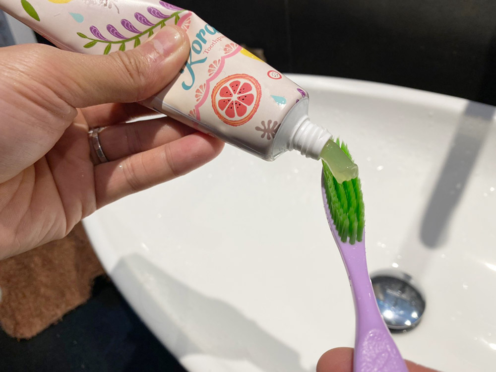[啾團] 韓國koral珂柔小仙女牙膏、超微米牙刷,顛覆你對牙刷的想法!用過會全家都買一隻的強猛牙刷