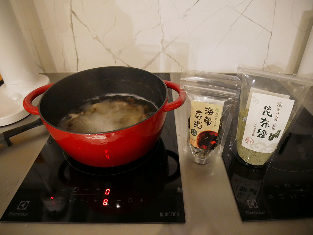 [啾團] 媽媽們必看的一團,讓料理可以簡單好吃-藻作坊六色海藻海芽湯.日高細昆布.海葡萄.胡麻醬(加開初心亭肉乾及EVO噴油罐)