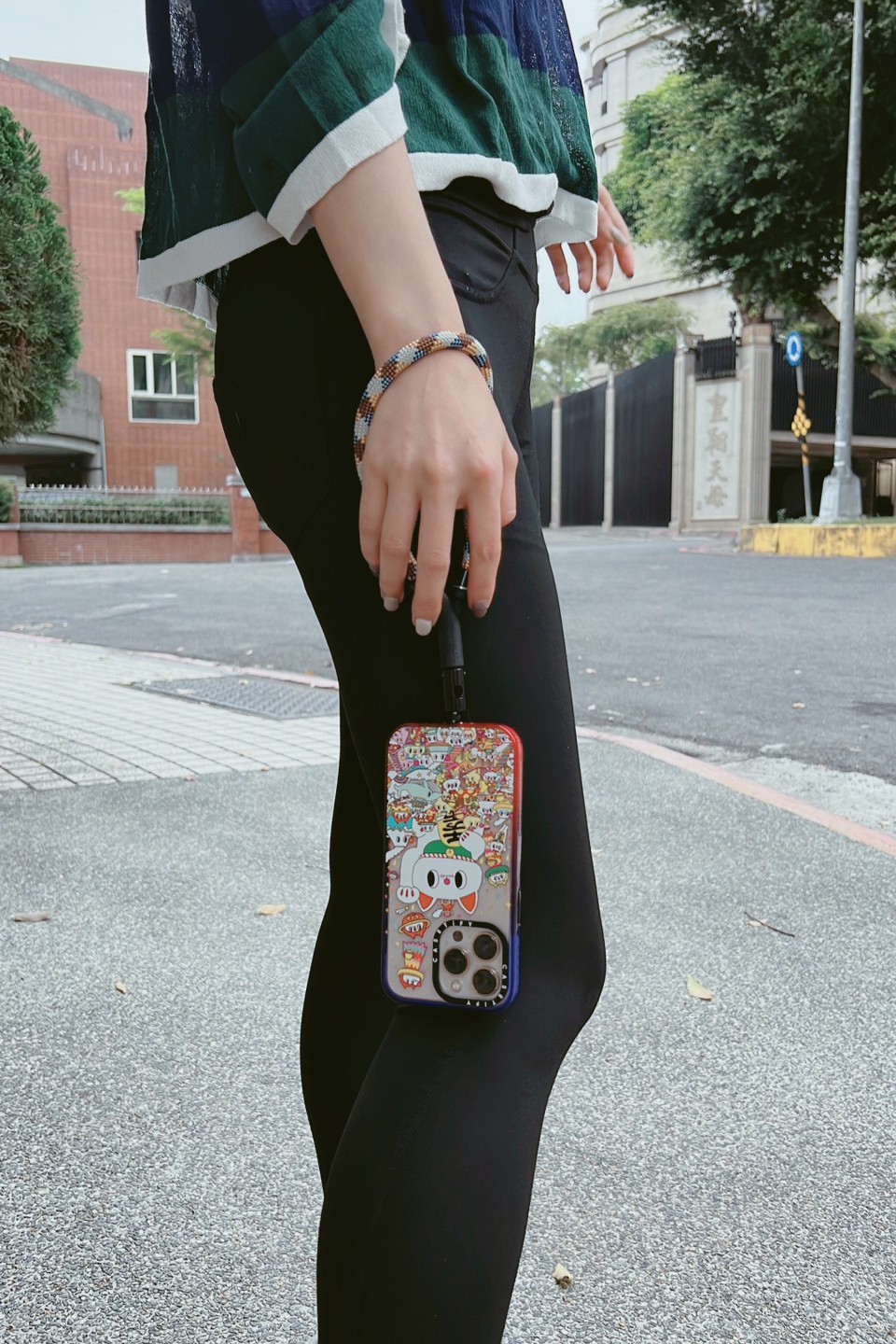 [啾團] 英國M.Craftsman Yoggle 手機背帶,快速拆裝,時尚加身,擁有舒適背感的時尚手機背帶