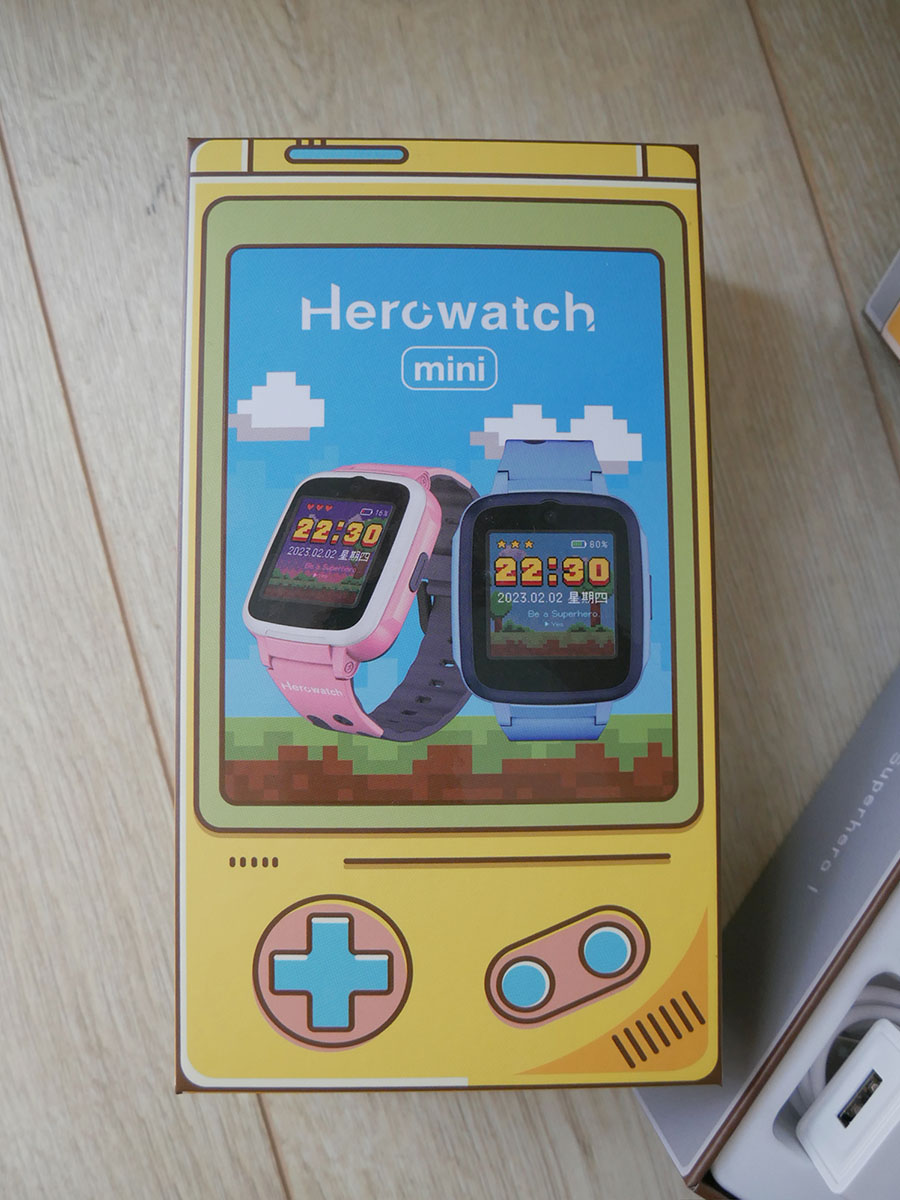 [啾團] Herowatch mini 兒童智慧手錶,定位、語音訊息聯繫、遠端視訊,4G兒童智慧手錶(加開hereu智慧觸控筆)