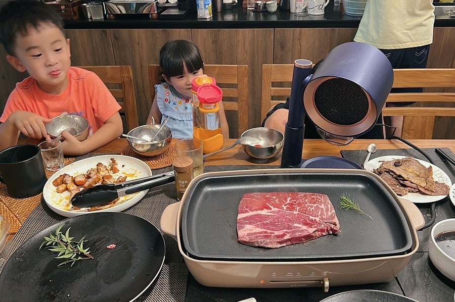 [啾團] ikiiki桌上型除油煙機,別再讓吃烤肉吃火鍋煙霧迷漫,擁有強勁吸力的桌上型抽油煙機