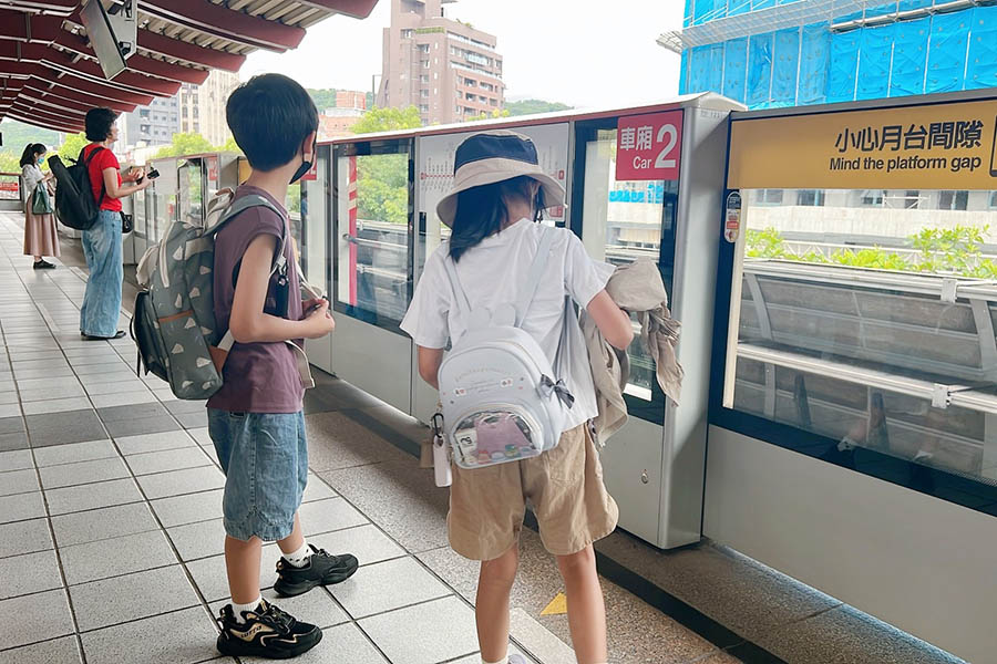 [啾團] 超強隨身警報器,旅行外出守護者,結合高頻率以及燈光,讓外出更安全