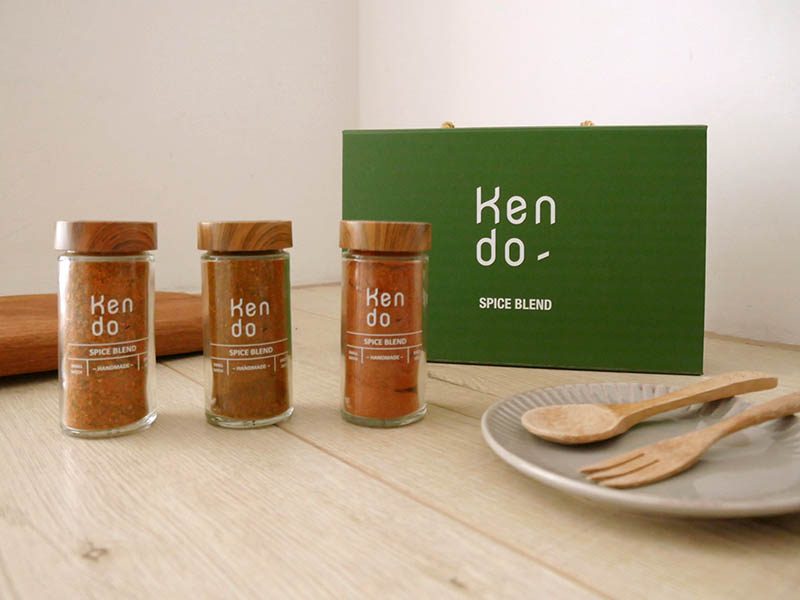 [啾團] 簡單撒一撒,料理立刻變高級,讓食物無負擔無多餘熱量的秘密武器-Ken do / 肯 私廚香料粉