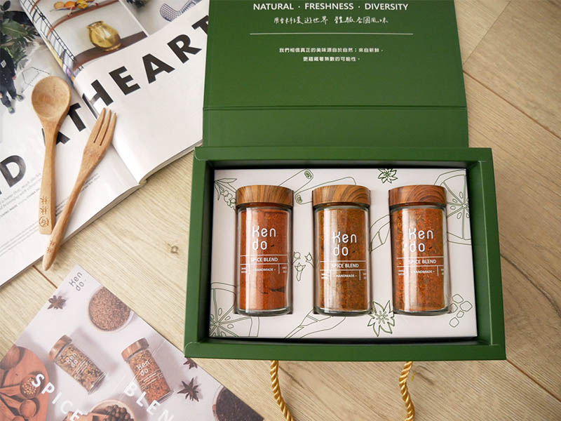 [啾團] 簡單撒一撒,料理立刻變高級,讓食物無負擔無多餘熱量的秘密武器-Ken do / 肯 私廚香料粉