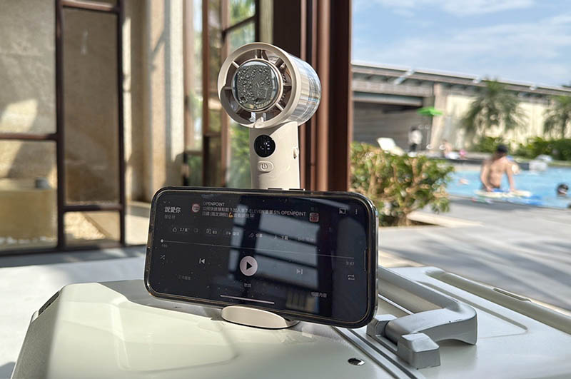 [啾團] 夏天抗暑必備,FUNY冰晶渦輪手持風扇,有顏值又有冰感的超強小風扇