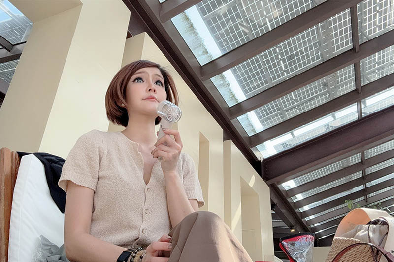 [啾團] 夏天抗暑必備,FUNY冰晶渦輪手持風扇,有顏值又有冰感的超強小風扇