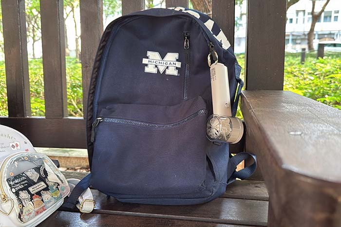 [啾團] 夏天抗暑必備,FUNY冰晶渦輪手持風扇,有顏值又有冰感的超強小風扇