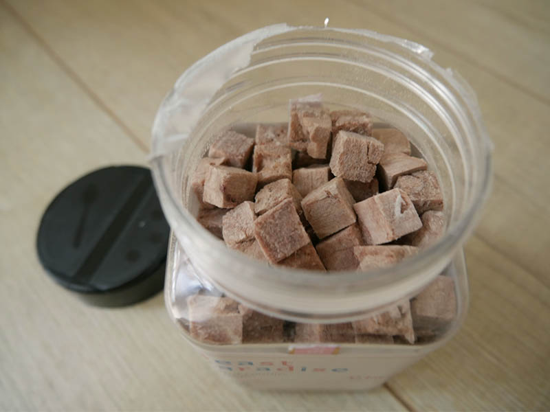 [啾團] 毛怪樂園，心製作毛小孩產品，把營利救更多受虐貓咪送養貓的用心品牌,貓飼料挑選方法分享(貓砂/主食餐包/凍乾鮮糧/凍乾)