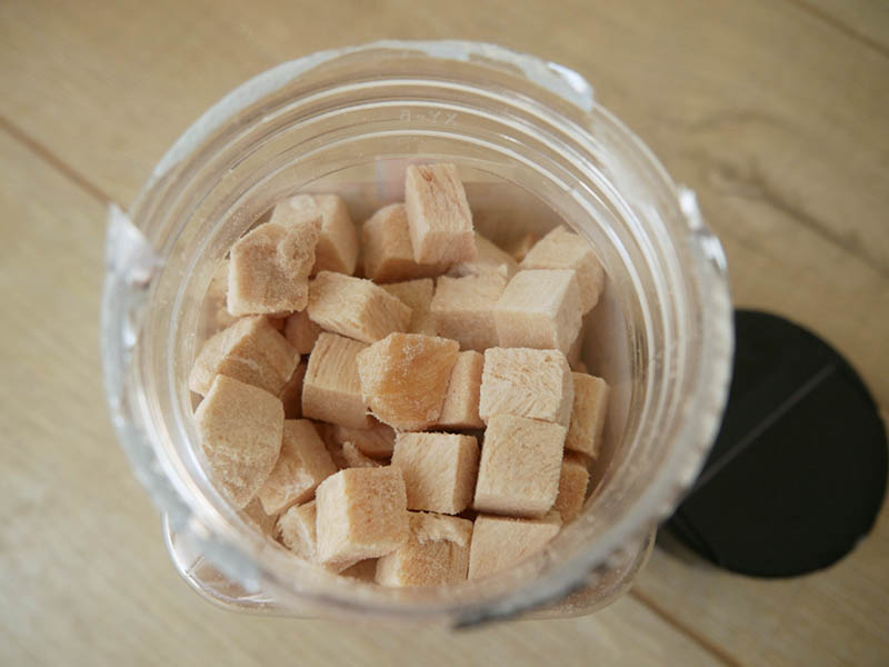 [啾團] 毛怪樂園，心製作毛小孩產品，把營利救更多受虐貓咪送養貓的用心品牌,貓飼料挑選方法分享(貓砂/主食餐包/凍乾鮮糧/凍乾)