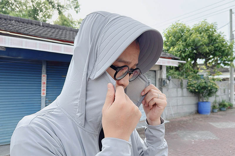 [啾團] 體感降5℃的冰霸衣！夏日出門不再怕曬，WIWI UPF50+防曬涼感冰霸衣穿上就涼！