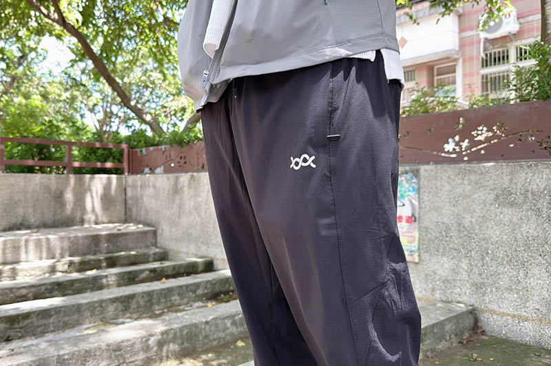 [啾團] 體感降5℃的冰霸衣！夏日出門不再怕曬，WIWI UPF50+防曬涼感冰霸衣穿上就涼！