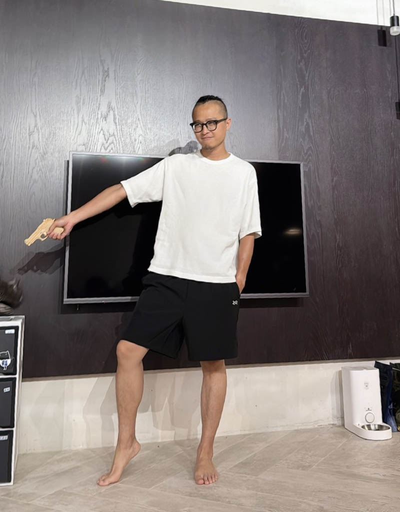 [啾團] 體感降5℃的冰霸衣！夏日出門不再怕曬，WIWI UPF50+防曬涼感冰霸衣穿上就涼！