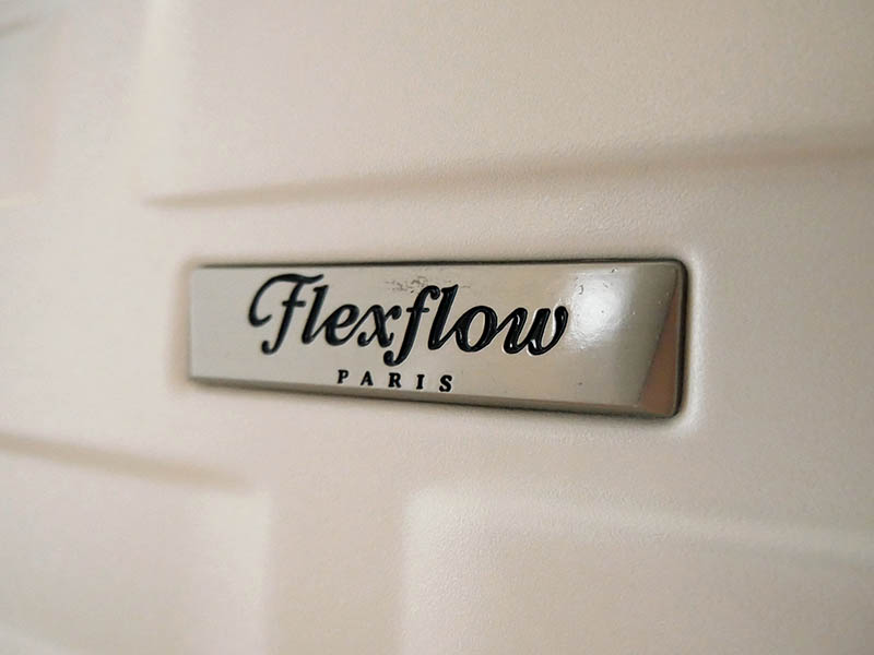 [啾團] 有了Flexflow再也不需要擔心行李箱會超重,會秤重的超美行李箱-Flexflow法國精品智能秤重旅行箱
