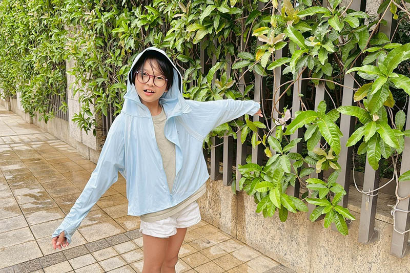 [啾團] 體感降5℃的冰霸衣！夏日出門不再怕曬，WIWI UPF50+防曬涼感冰霸衣穿上就涼！