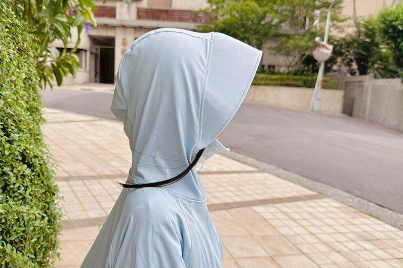 [啾團] 體感降5℃的冰霸衣！夏日出門不再怕曬，WIWI UPF50+防曬涼感冰霸衣穿上就涼！