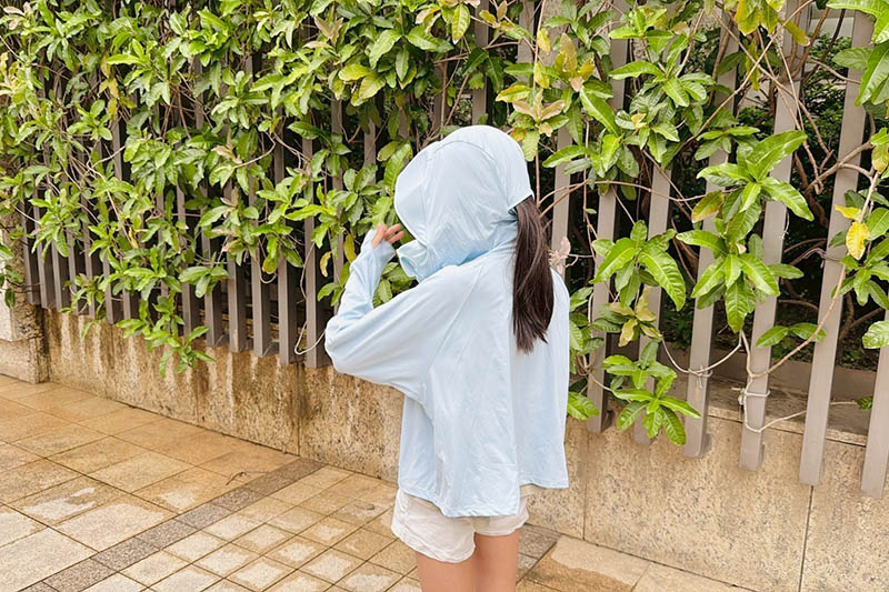 [啾團] 體感降5℃的冰霸衣！夏日出門不再怕曬，WIWI UPF50+防曬涼感冰霸衣穿上就涼！