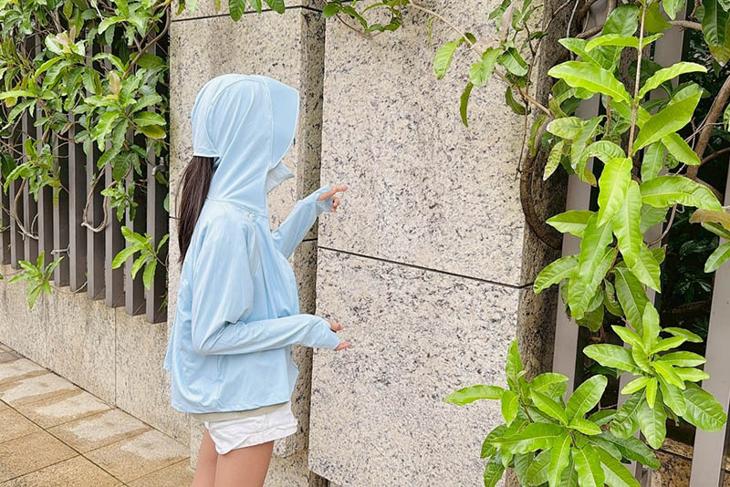[啾團] 體感降5℃的冰霸衣！夏日出門不再怕曬，WIWI UPF50+防曬涼感冰霸衣穿上就涼！