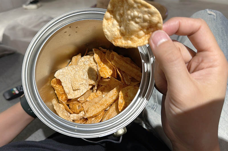 [啾團] 一桶絕對吃不夠,超熱銷蝦餅正式回歸-攻蝦秘KAKA醬燒蝦餅