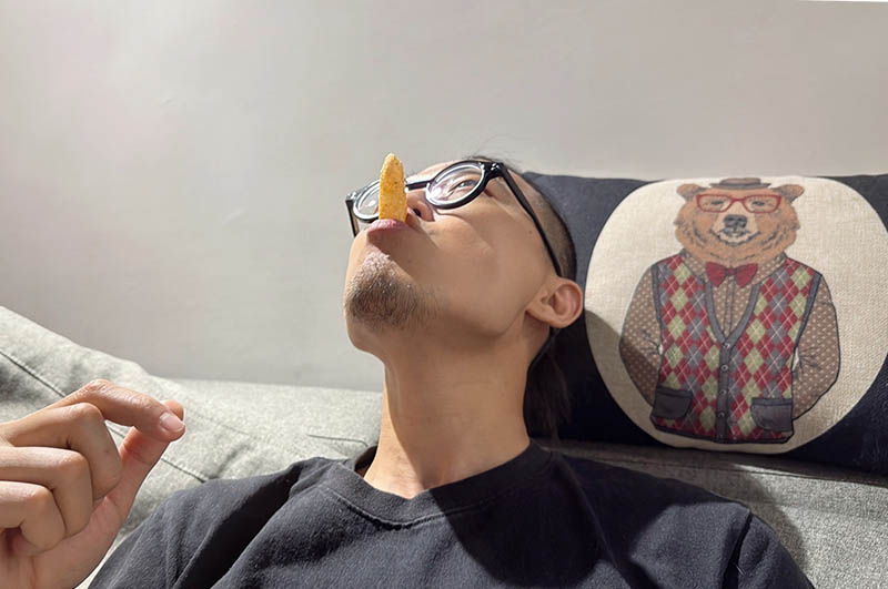 [啾團] 一桶絕對吃不夠,超熱銷蝦餅正式回歸-攻蝦秘KAKA醬燒蝦餅