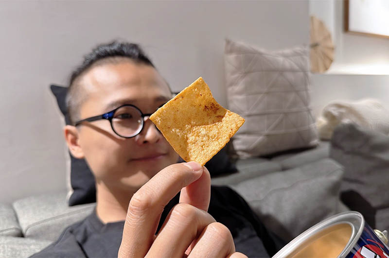 [啾團] 一桶絕對吃不夠,超熱銷蝦餅正式回歸-攻蝦秘KAKA醬燒蝦餅