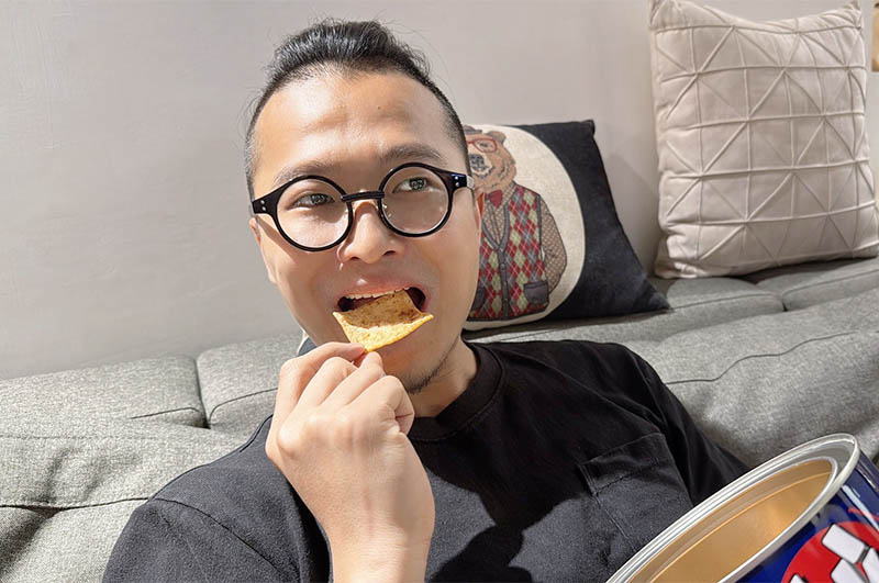 [啾團] 一桶絕對吃不夠,超熱銷蝦餅正式回歸-攻蝦秘KAKA醬燒蝦餅